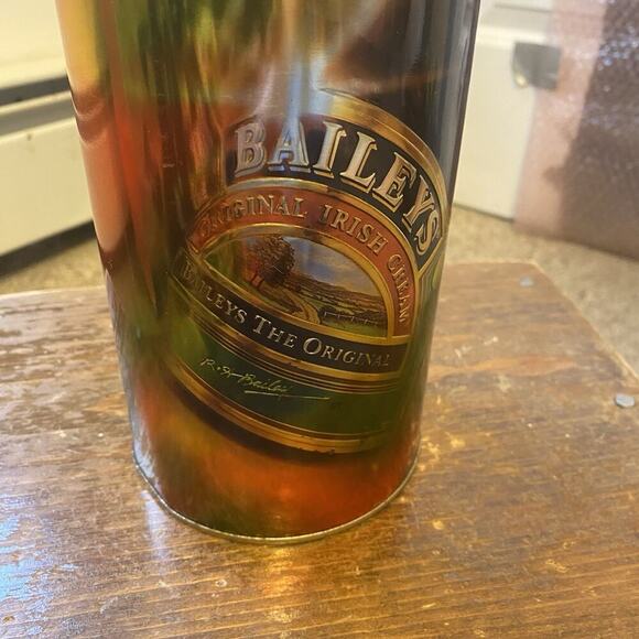 Vintage Baileys The Original Iris Cream Empty Tin 1996 Edition Produce Of Ire - Picture 4 of 7
